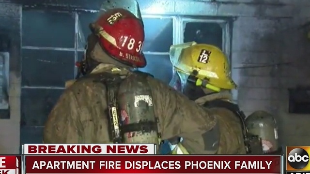 Condo fire leaves family displaced in Phoenix overnight