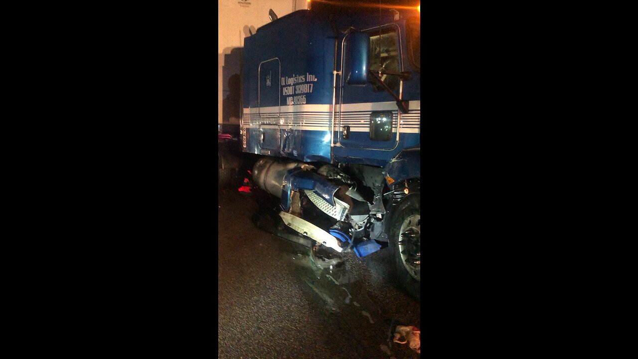 PICK UP TRUCK vs SEMI TRUCK AFTERMATH