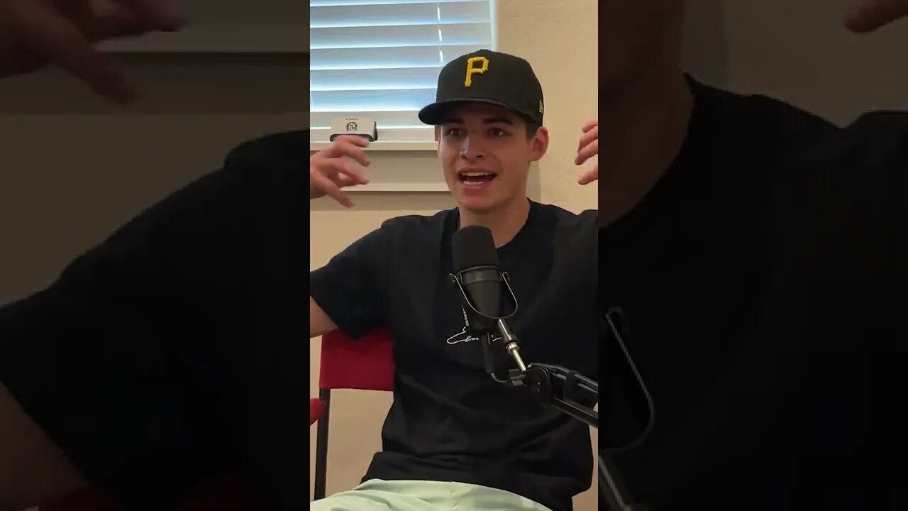 Elvis Had a 14 Year Old Girlfriend at Age 22