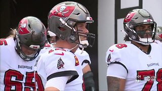 Tom Brady officially announces retirement