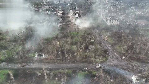 Footage of the battles in Novotoshkivske from a Russian drone!