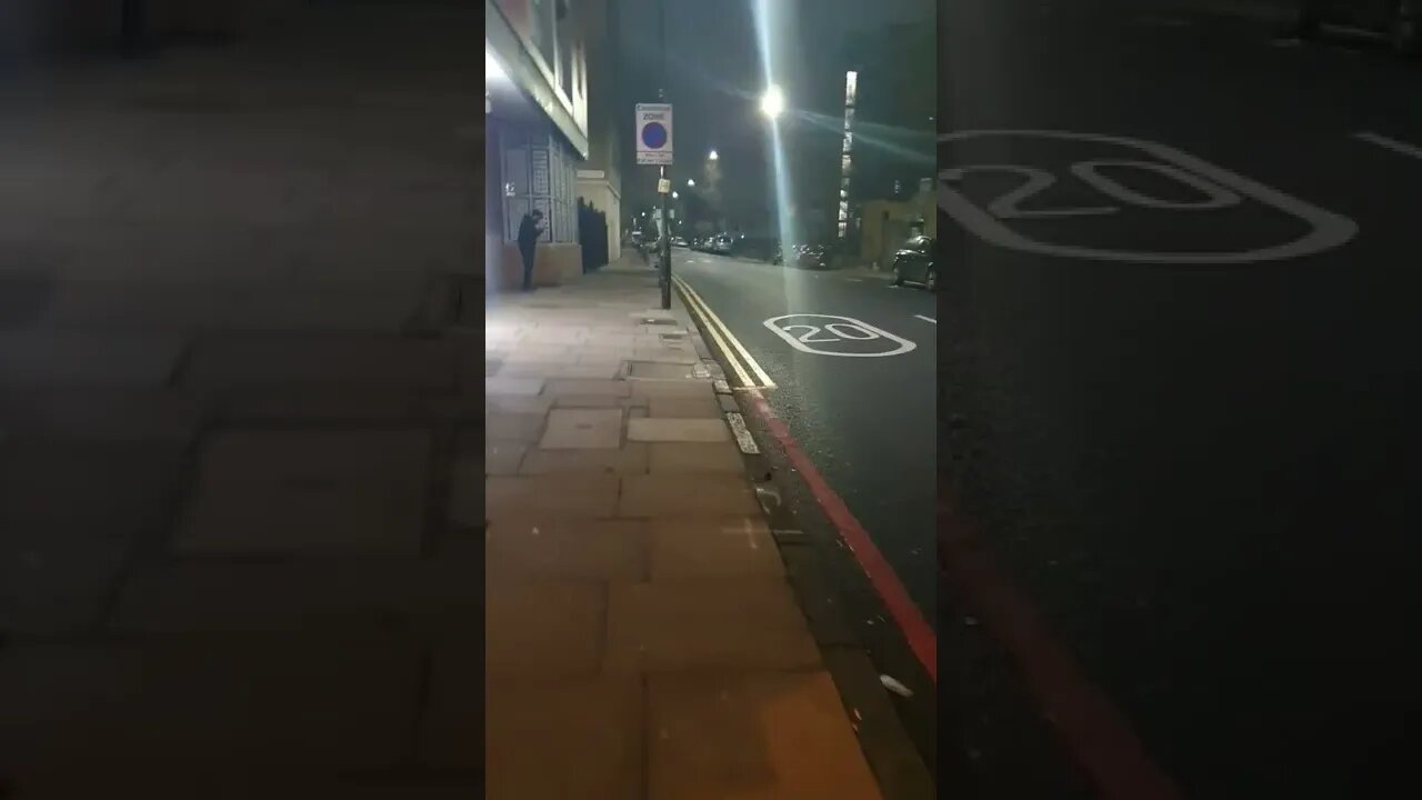 #Shorts #London #WatneyMarket #Watney #NightWalk #LondonBus #BorisBike #Vlog #Tiktok #POV #ASMR