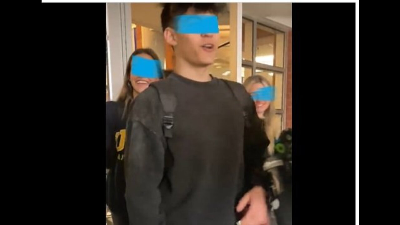 Illinois High School Students Told to Put on Masks or Leave — So They Walked Out