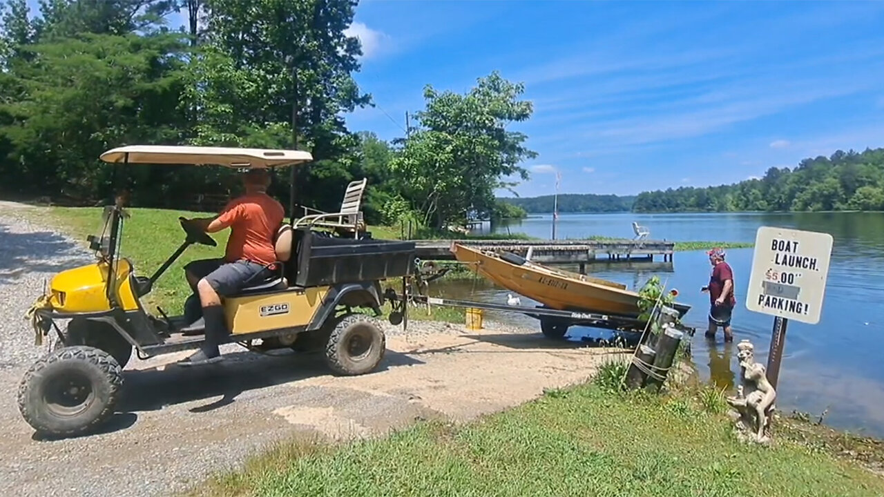 Redneck Trying To Unload Boat Off Ramp!