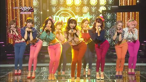 Girls' Generation - Dancing Queen (Live at BANK 2013)