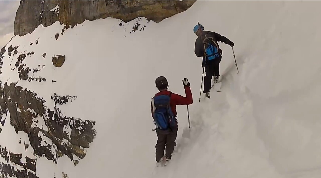 Skiing the 3/4 Couloir at Moraine Lake - Banff