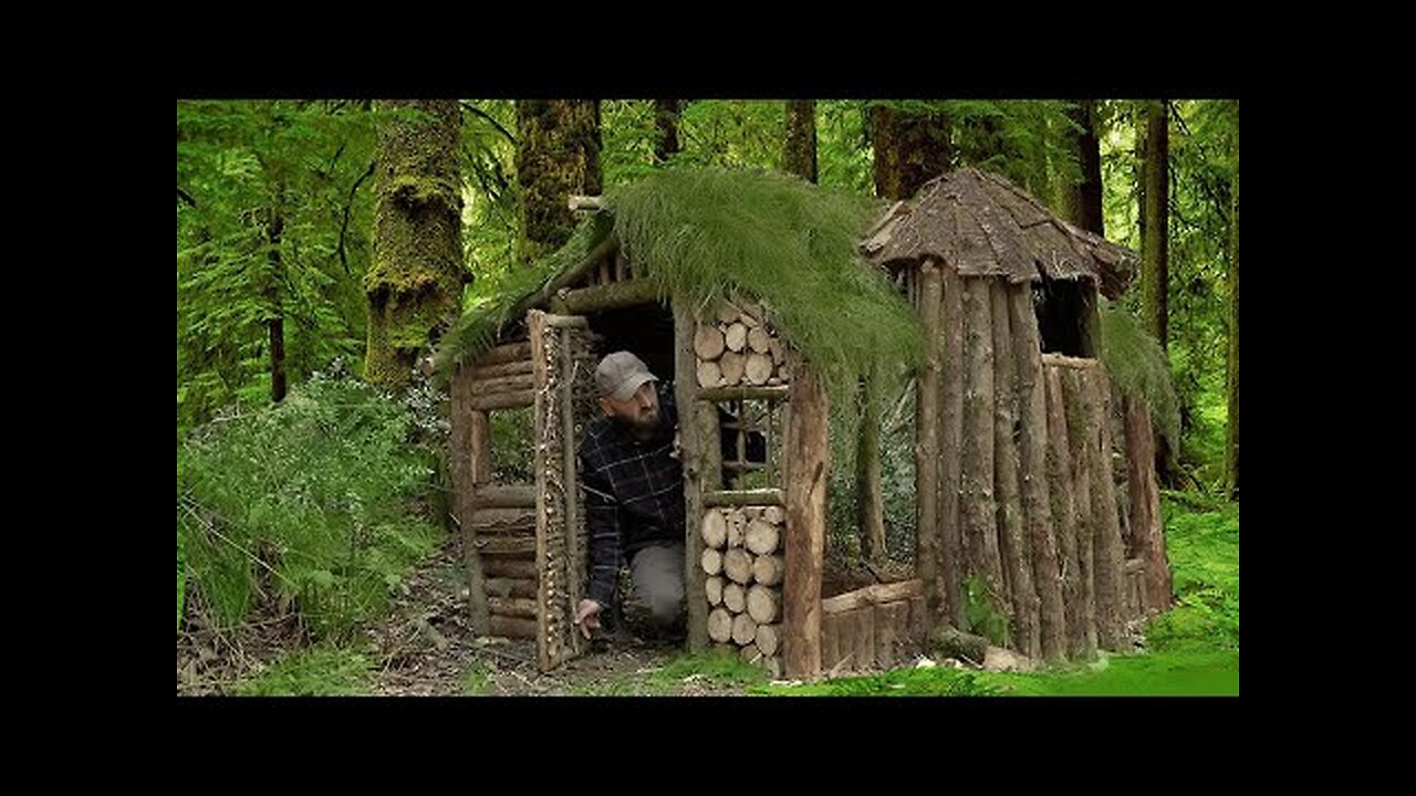 Build a Watchhouse with a Fireplace - Bushcraft Wood and Grass Shelter PART 1