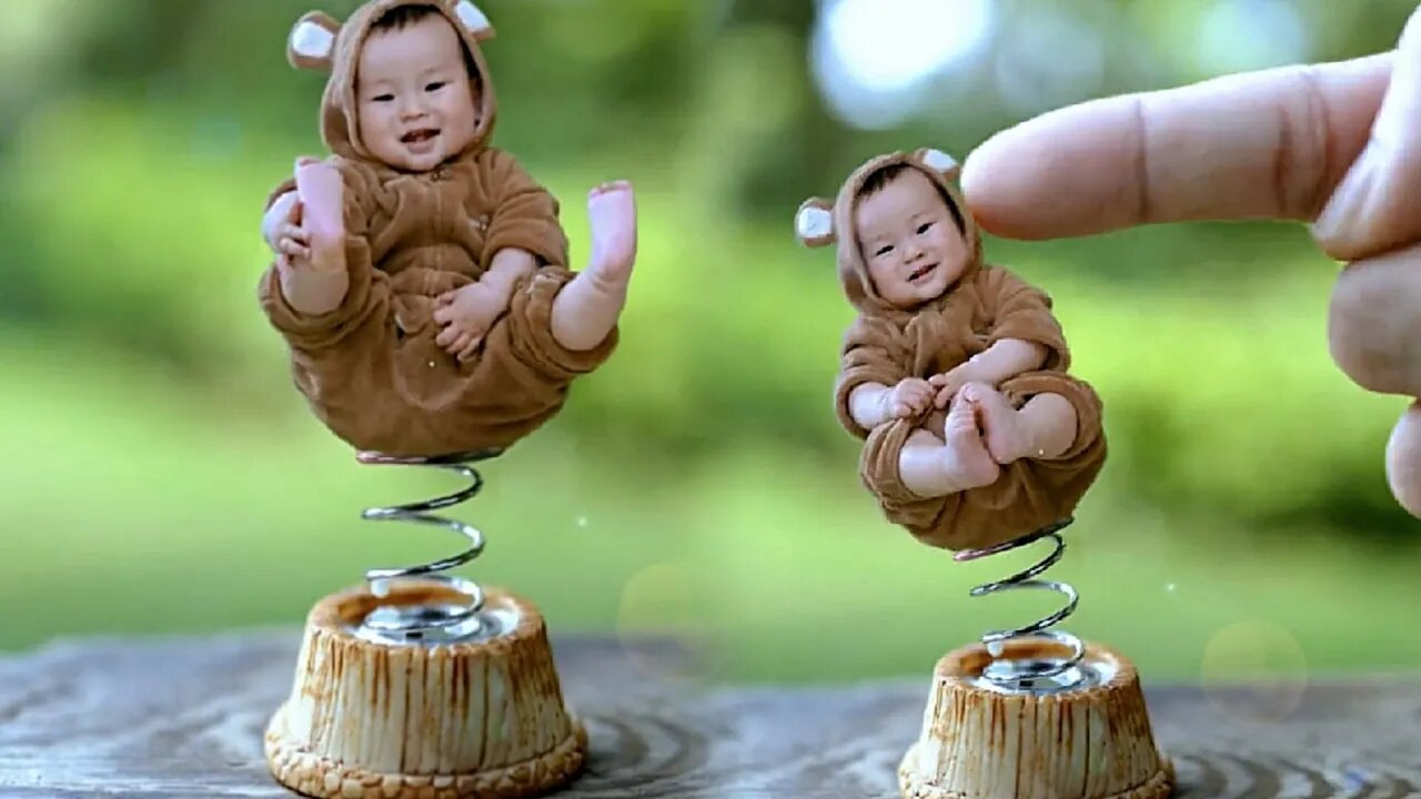 Wouldn't it be fun to have a baby like this in your car