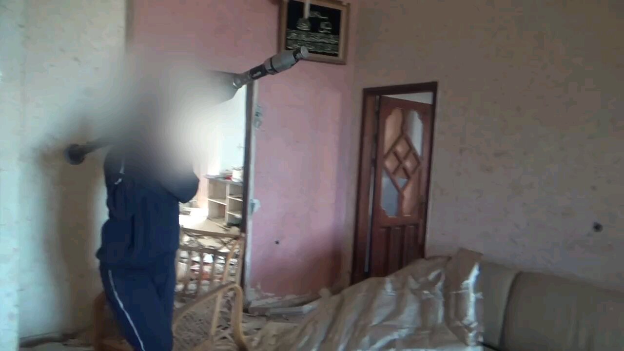 كتائب القسام تعرض مشاهد لاستهداف جرافة عسكرية جنوب شرق حي الصبرة ودك قوات الاحتلال