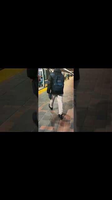 Striking Montréal metro #montrealmetro #viralvideo