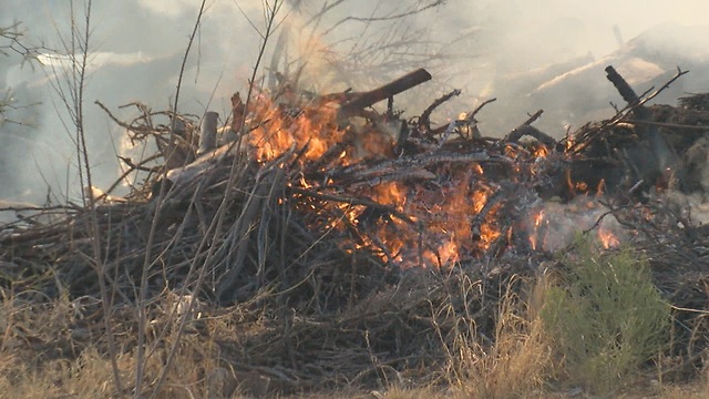 Landfill fire: Tough for TFD and lung patients 6pm