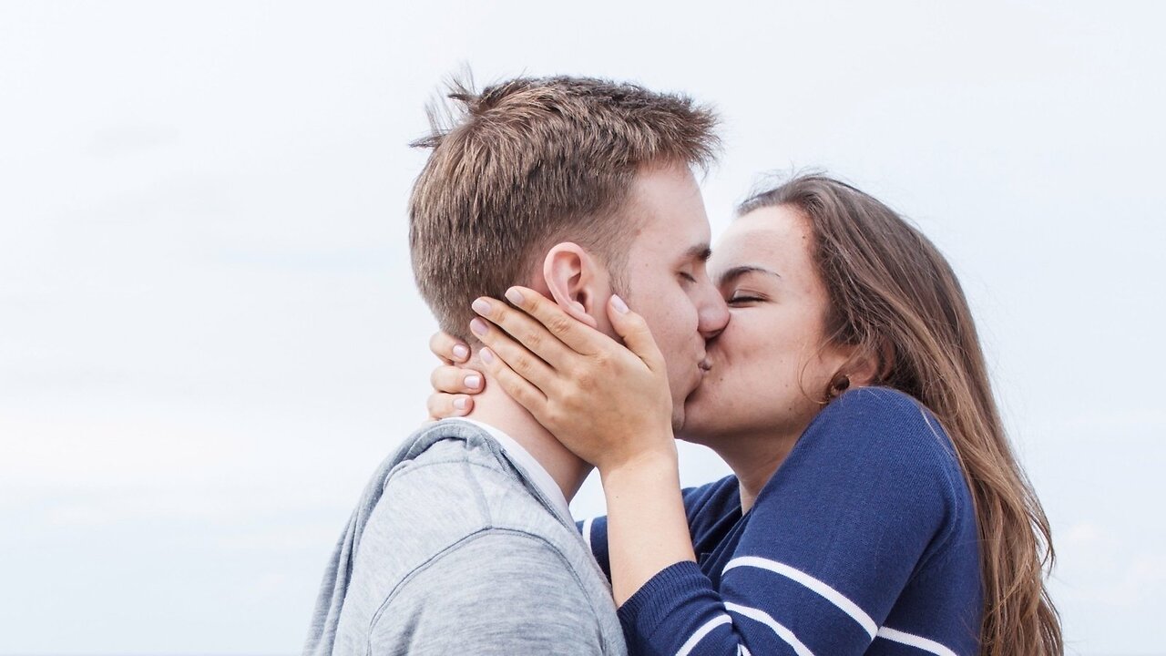 First Time Kissing my Best friend ❤️