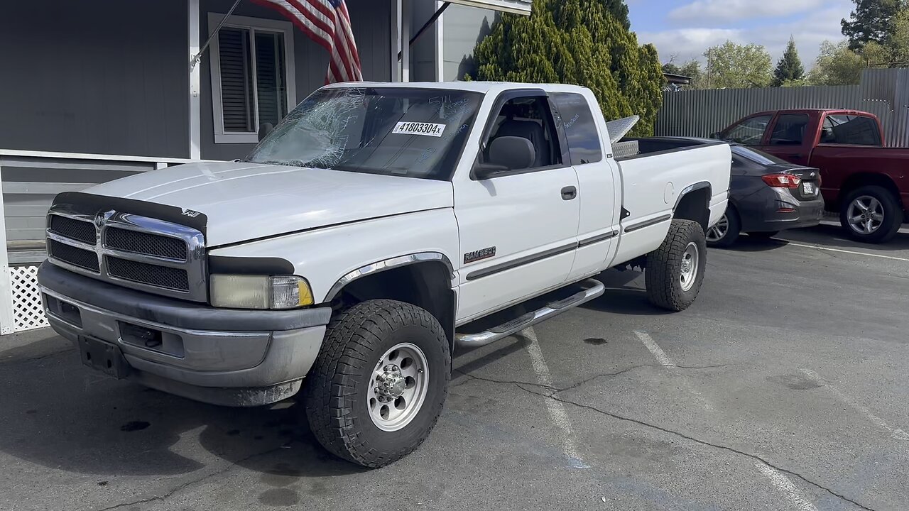 1998 Ram 2500 5.9 Cummins 47RE STK# 5111