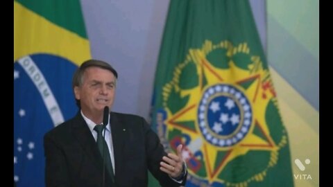 GAROTO QUE TATUOU O NÚMERO 22 DE BOLSONARO NA PELE