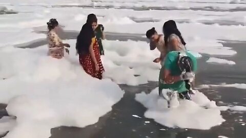 Women In India Bathe In Toxic Foam In The Yumana River