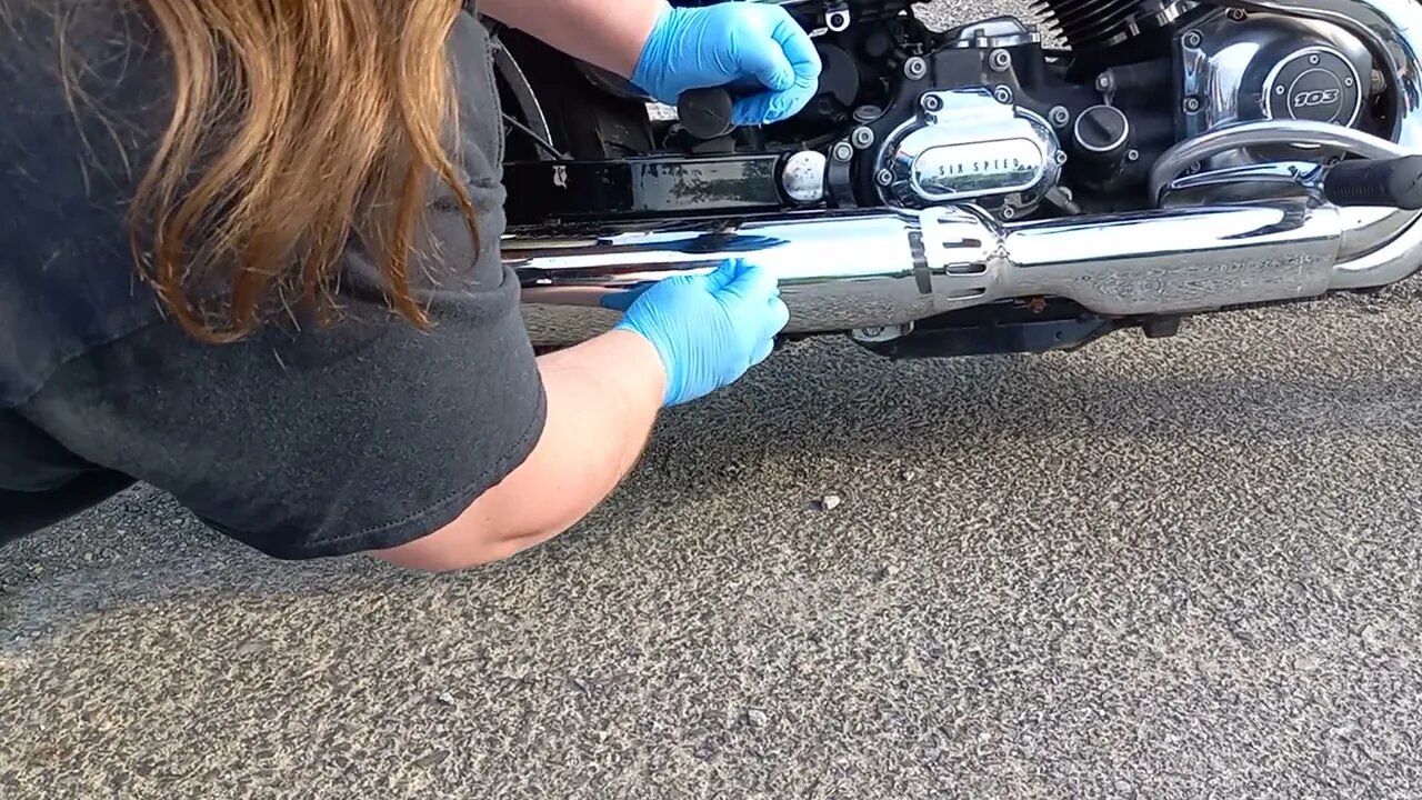 Steel Wool Pad To Clean Chrome Muffler! Remove Rust And Rubber Black Spots!