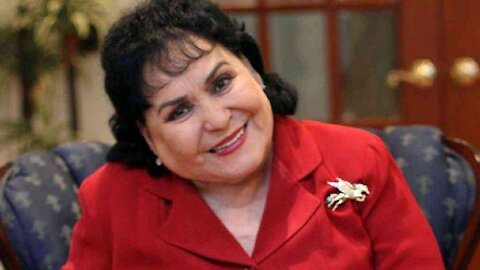 Entre lágrimas, familiares y amigos despiden a Carmen Salinas