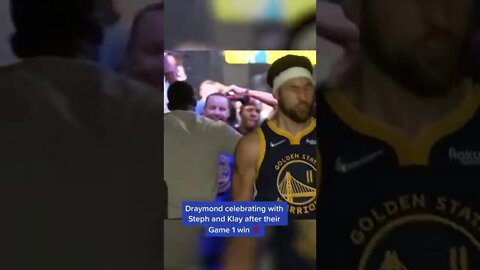 Draymond made sure to congratulate his teammates after he was ejected earlier in the game