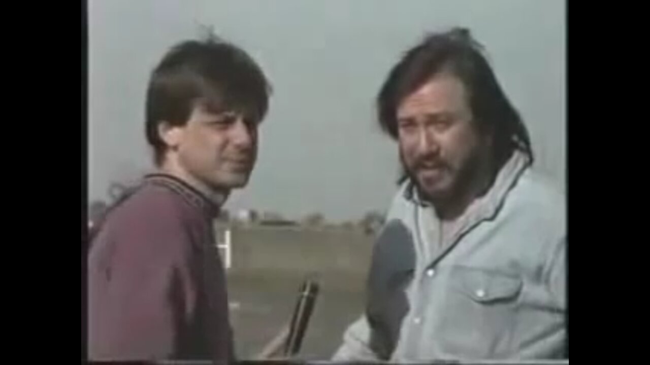 Bill Hicks aka Alex Jones Talking Outside Waco with Kevin Booth infowars manager.