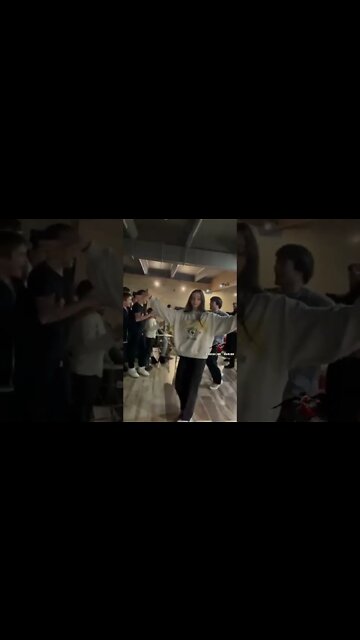 ПАРЕНЬ ПО КАЙФУ 🔥 ЖЕСТКО ТАНЦУЕТ 2022 🔥