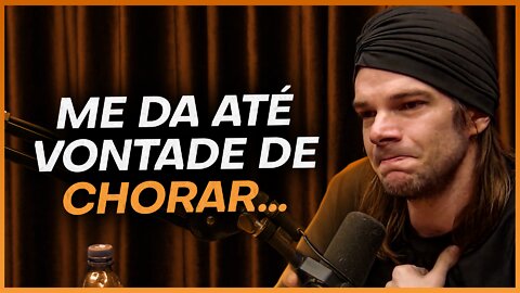 ZÉ GRAÇA SE EMOCIONA AO VIVO