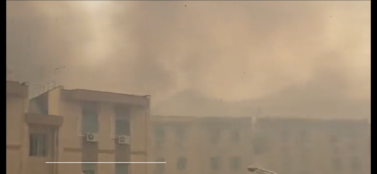 Massive Wildfire Smoke - Palermo , Sicily