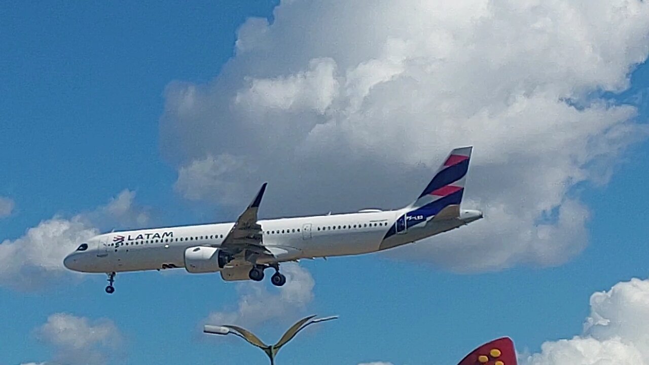 Airbus A321NEO PS-LBB coming from Guarulhos to Manaus