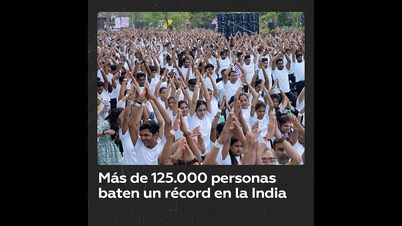 Gran sesión de yoga en la India rompe el récord mundial