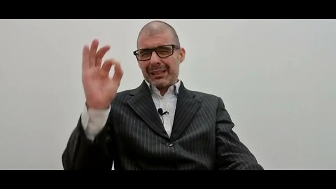 A nova porta-voz da Casa Branca foi nomeada devido à sua competência? Ou é um 'ajuste de contas'?
