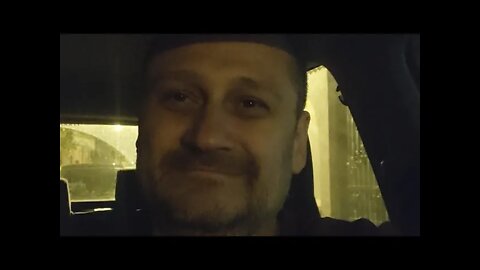 Să pipăi și să urlu, "Este" !