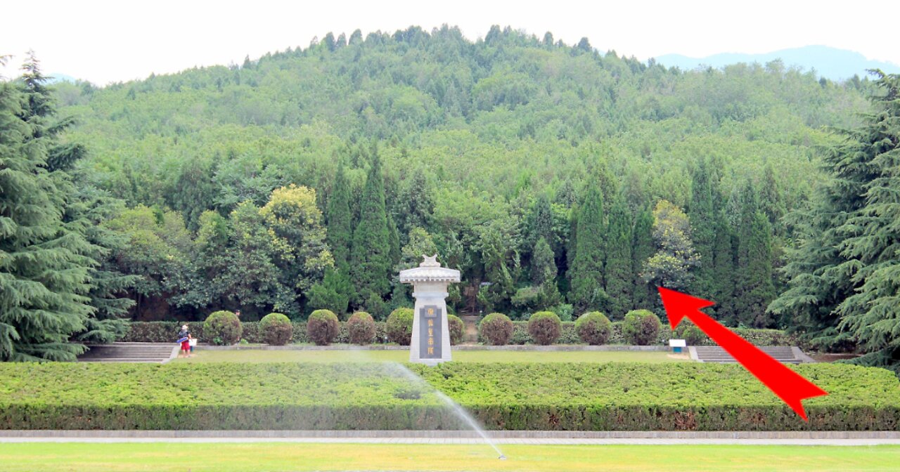 The Mysterious Emperor Qin Shi Huang SECRET tomb hidden inside the Mausoleum Pyramid