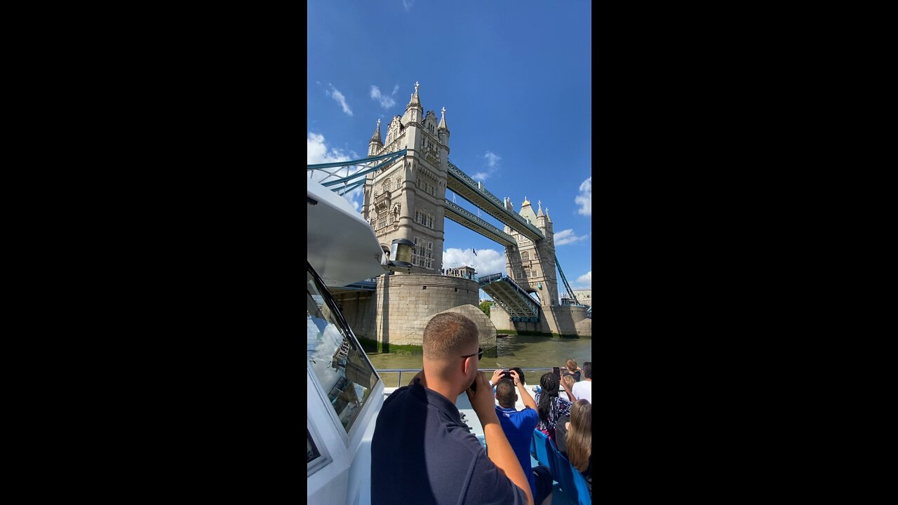 Tower bridge opening #shorts