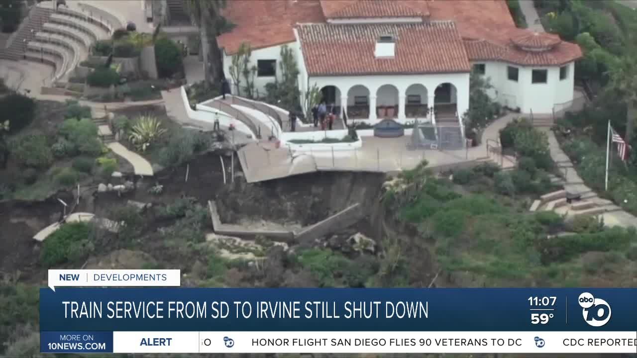 Pacific Surfliner passengers left to find their own transportation after track closure