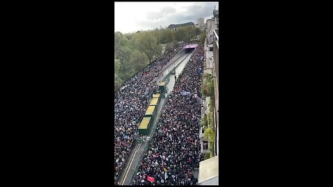 Massive crowds take over central London