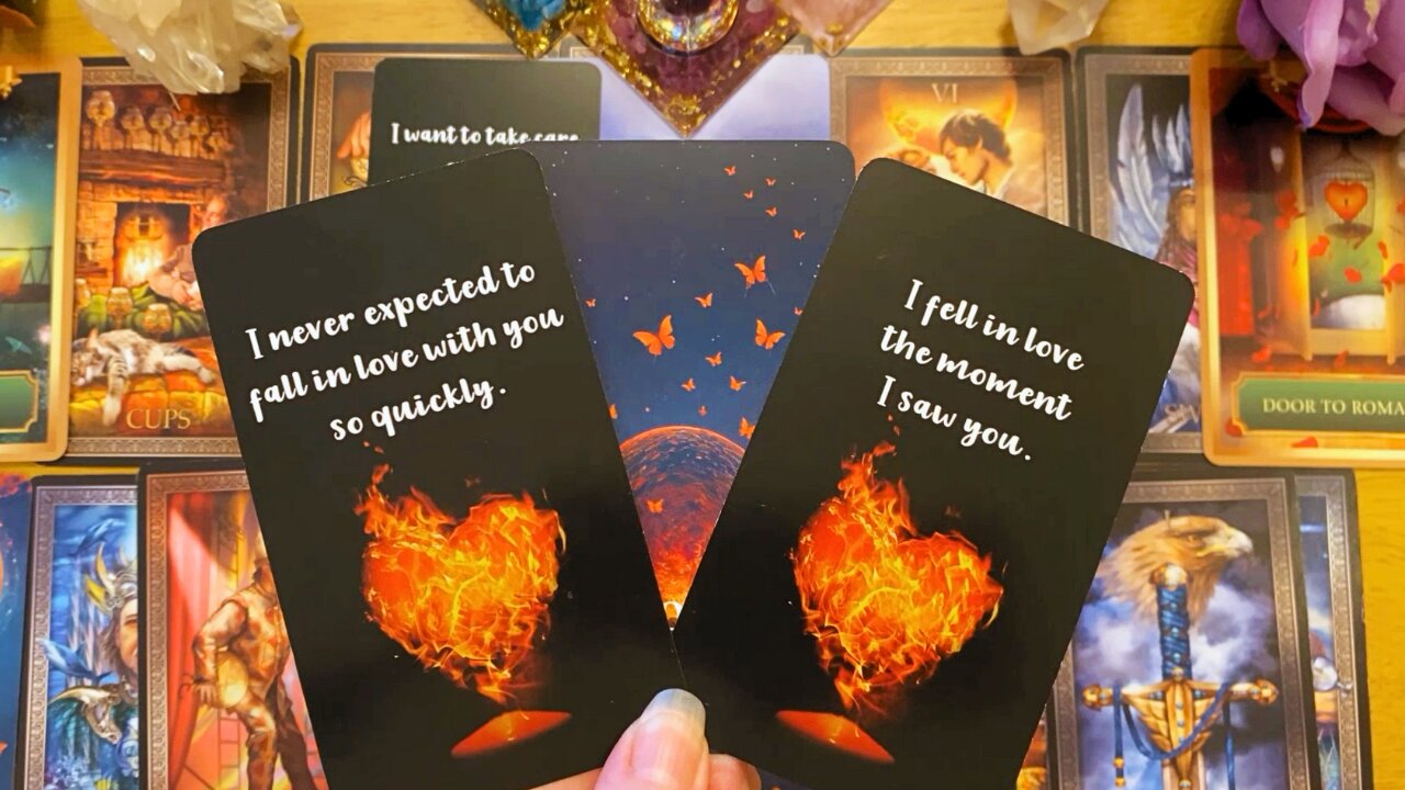 YOUR PERSON DIDN'T MEAN TO FALL IN LOVE WITH YOU ❤️ BUT THEY DID 🔥 LOVE READING #lovereading #tarot