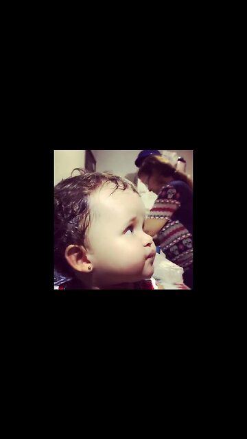 OLHA ISSO #tiktok #viral #comedia #meme #criança #bebe #shorts