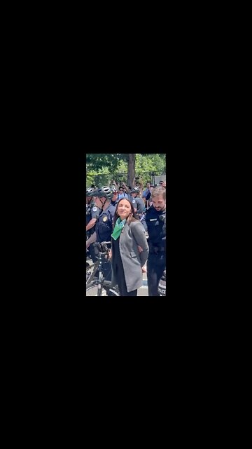 AOC's Magic Cuffs ✨🤡