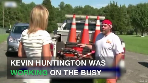 Girl Jumps from Car, Runs toward Construction Worker. He Calls 911 Then Realizes Who Was Driving