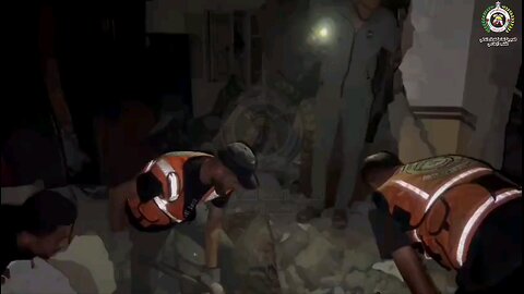 🎬 || انتشال 7 شهداء وعدة إصابات ولا زال شخص مفقود، جراء استهداف طائرات الاحتلال لمنزل يعود لعائلة