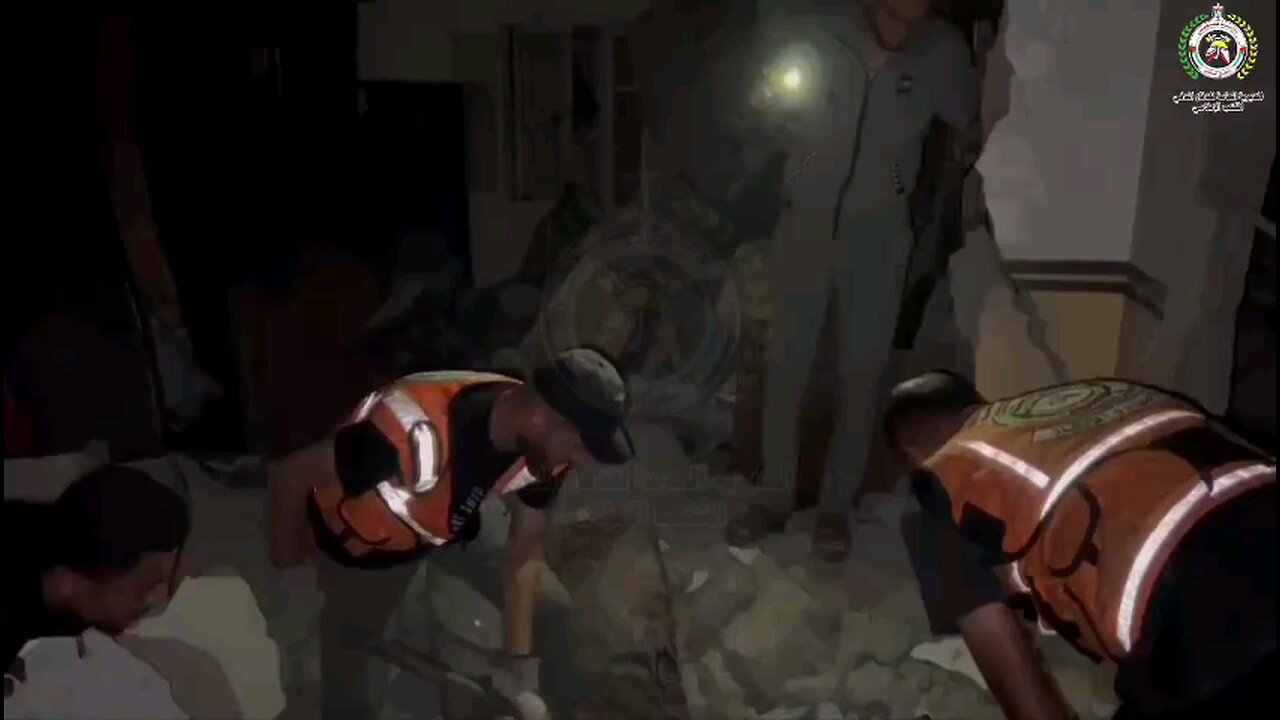 🎬 || انتشال 7 شهداء وعدة إصابات ولا زال شخص مفقود، جراء استهداف طائرات الاحتلال لمنزل يعود لعائلة