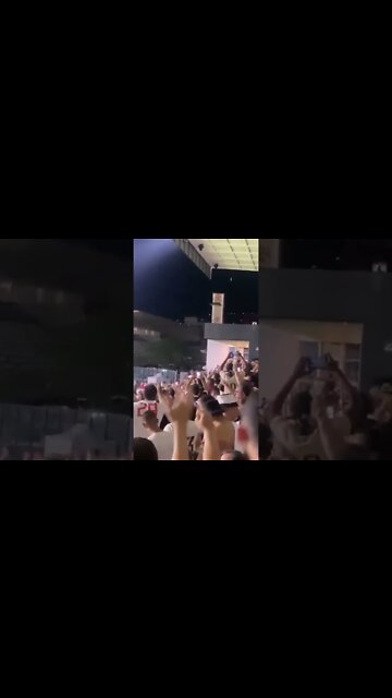 Torcida do Vasco xingando Lula em São Januário