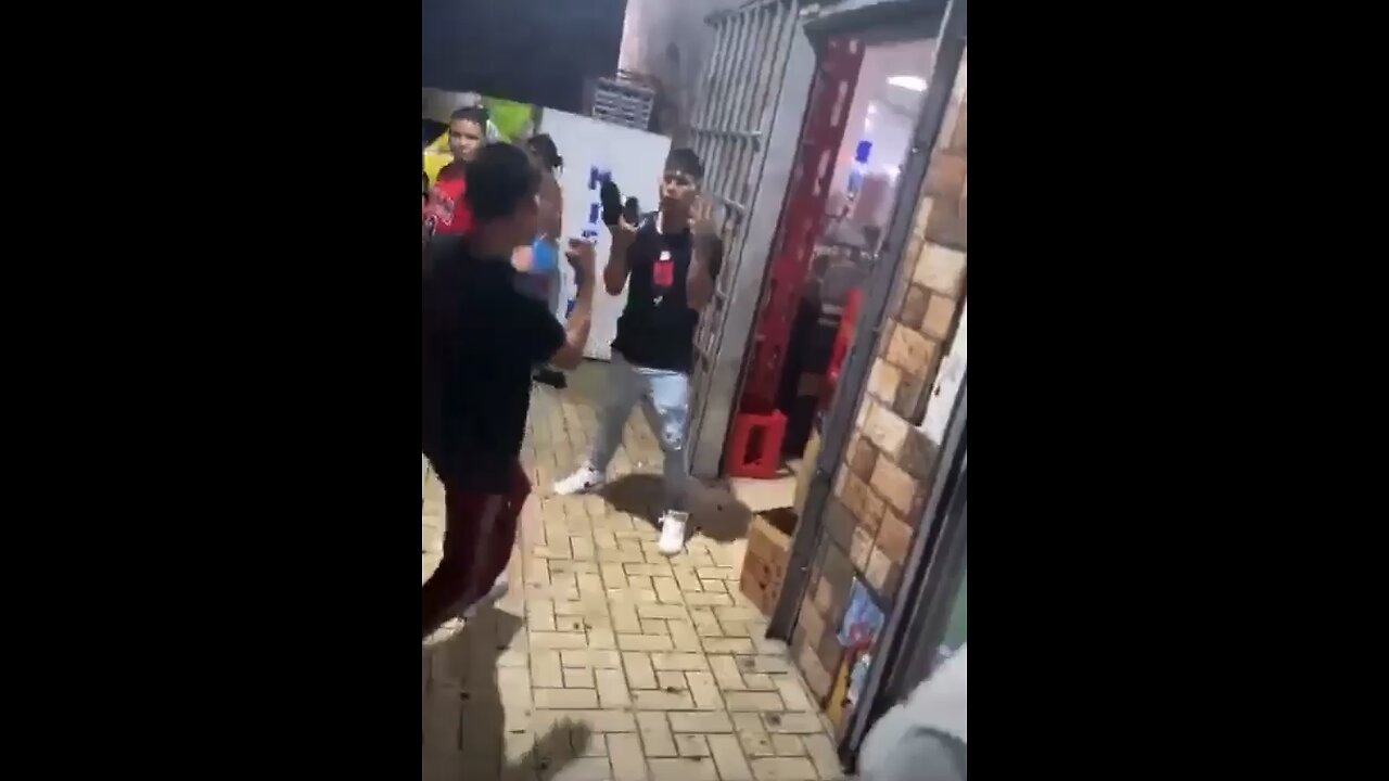 Guy dodges a punch then knocks the other guy out