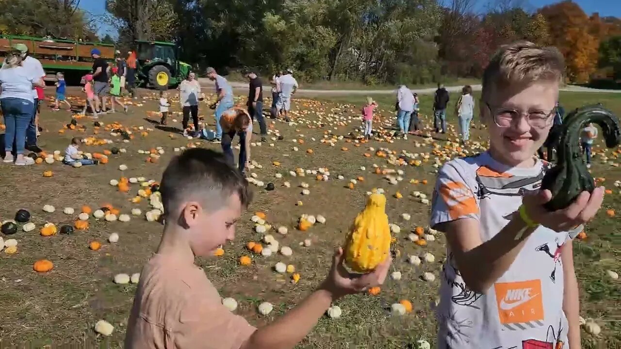 Amazing Acres, Michigan October 2022