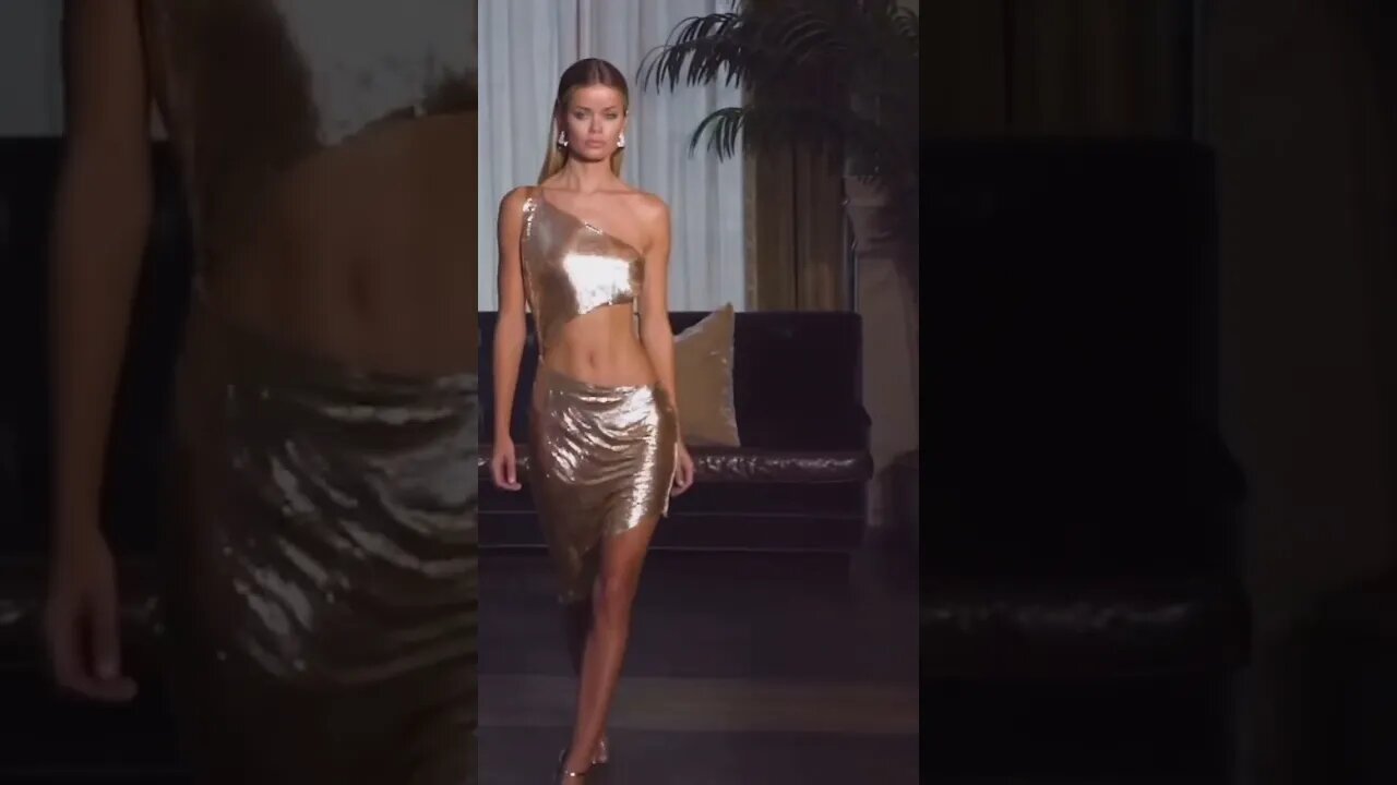 Frida Aasen in Bronx & Banco Fall/Winter 2021-2022 Collection