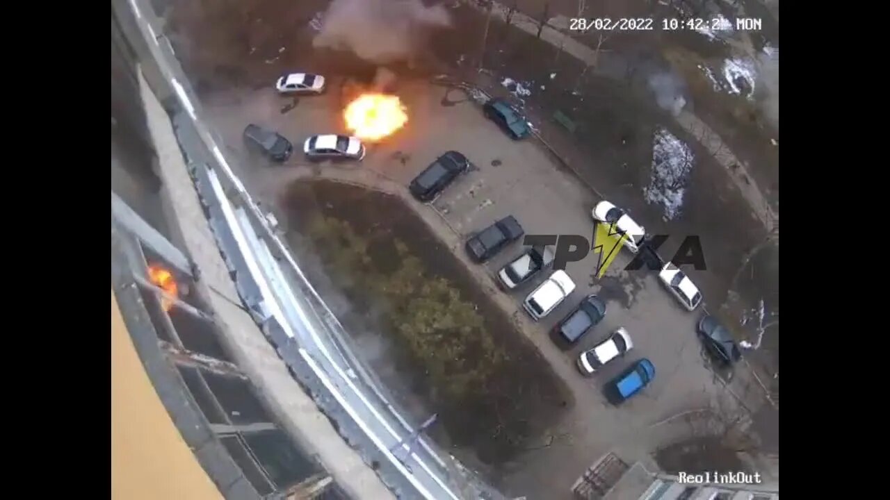 ★★★ Russian cluster munitions striking Kharkiv