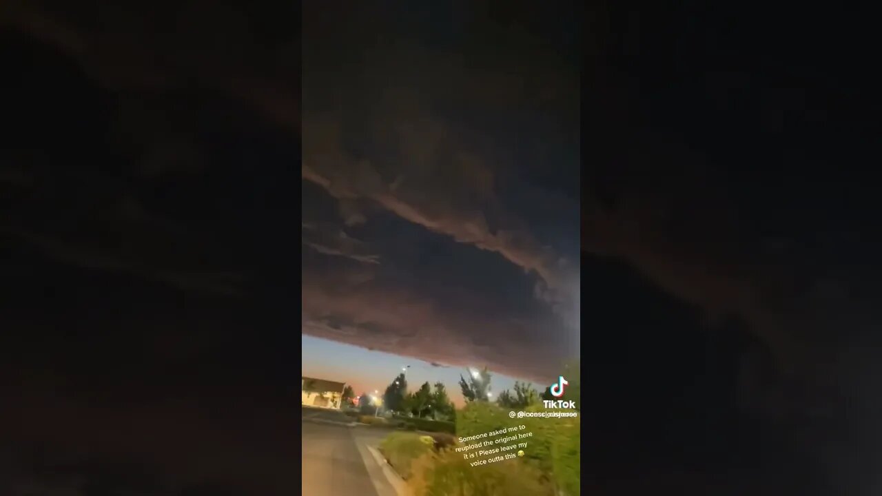 What is going on now #Portland #portlandoregon #BXCMusic #clouds #darkcloud #ominous #armageddon