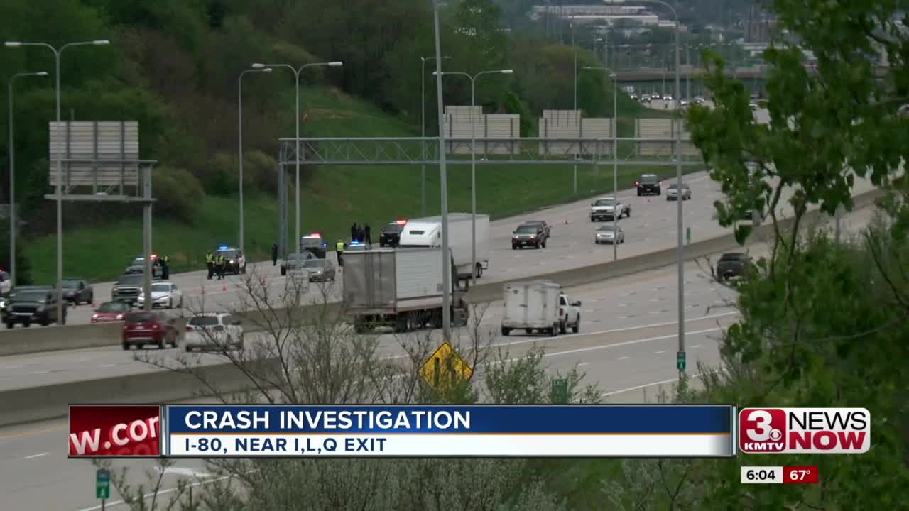 Police investigate interstate crash