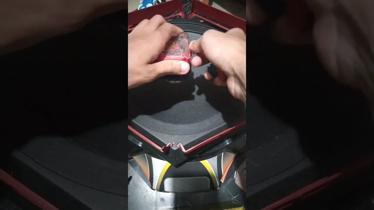 se deu mau 😈🤣 #batalhadebeyblade #beybladeburst #beyblade