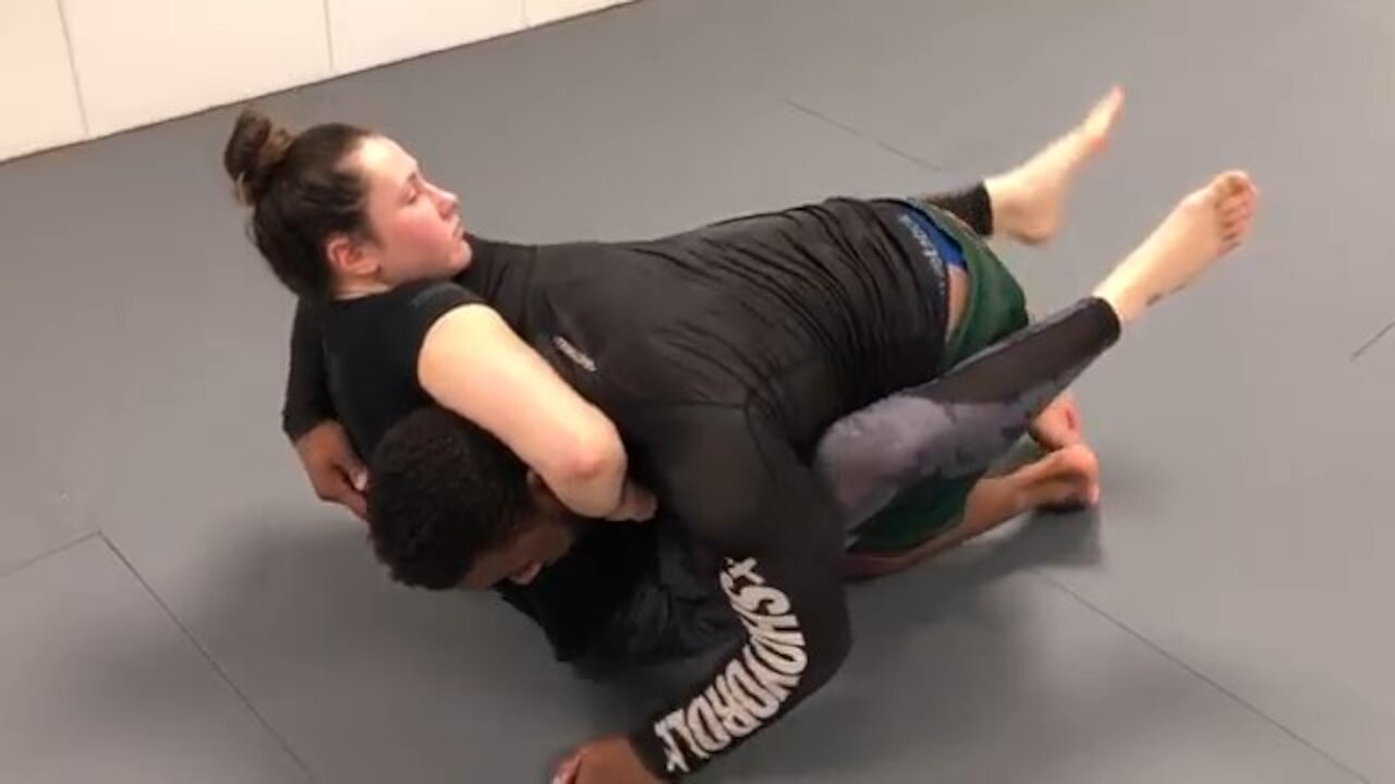 Guillotine Choke Defense 101: Defending the guillotine choke from closed guard made easy