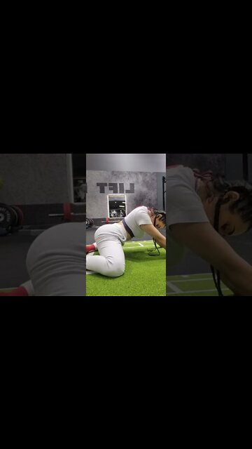 HOW TO OPEN YOUR HIPS FOR SIDE SPLITS TUTORIAL #SHORTS